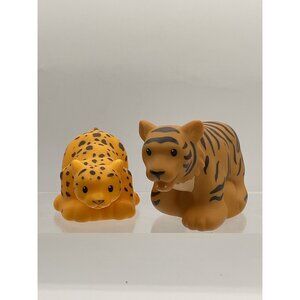 Fisher Price Little People Zoo Talker Cheetah and Tiger Action Figure Animals